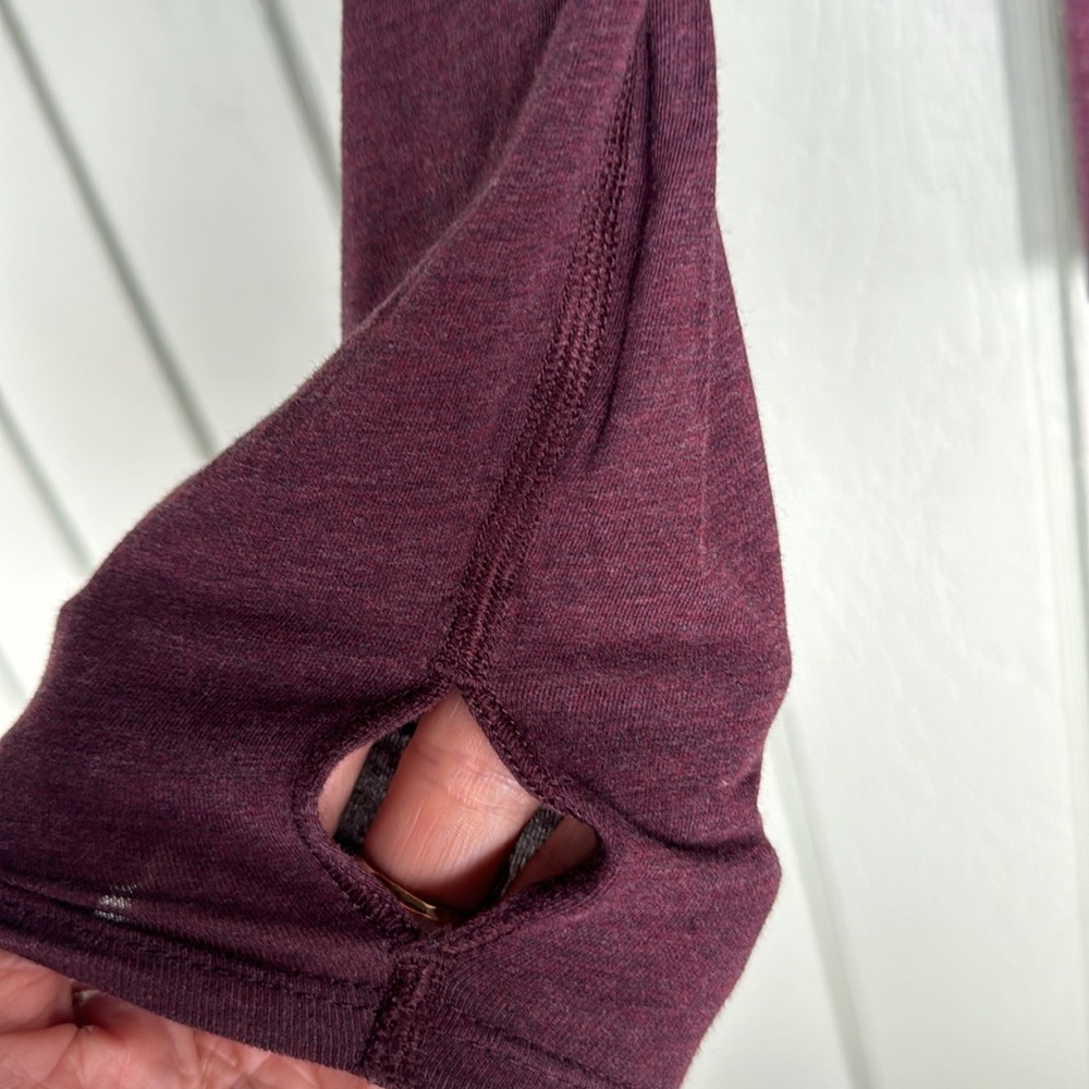 Lululemon long sleeve - Picture 3 of 7